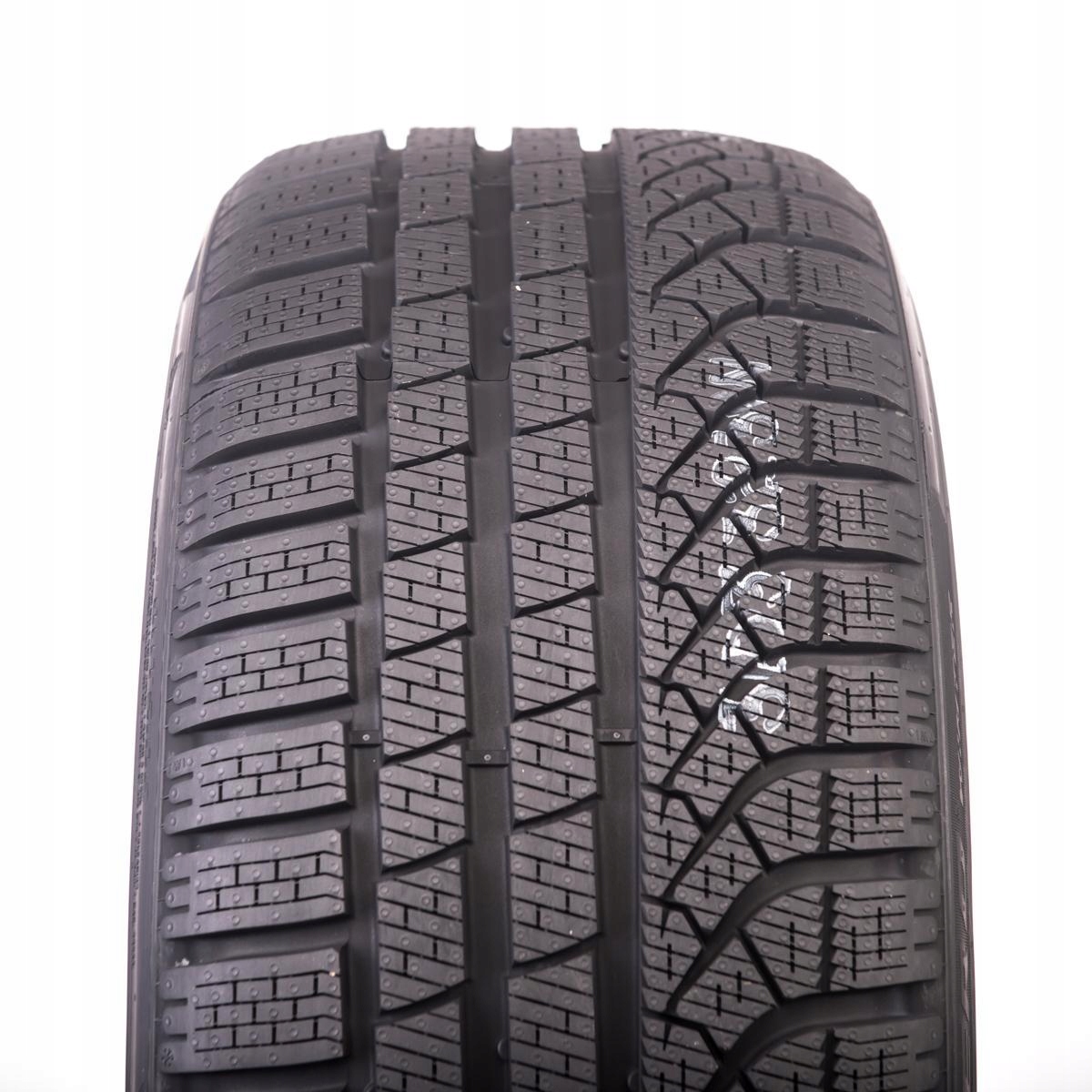 245/45R18 opona PIRELLI PZero Winter XL 100V